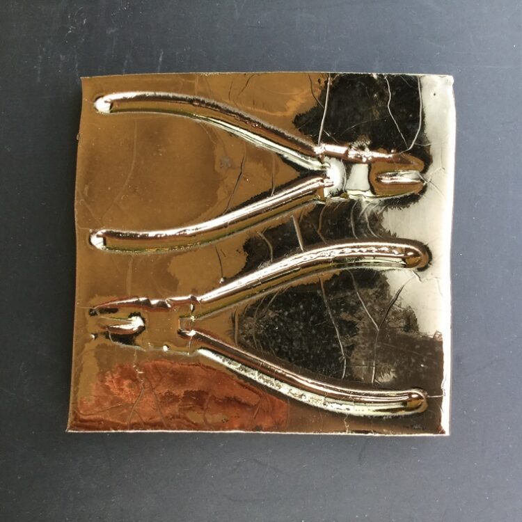 9541 - Glossy Gold - Image 2