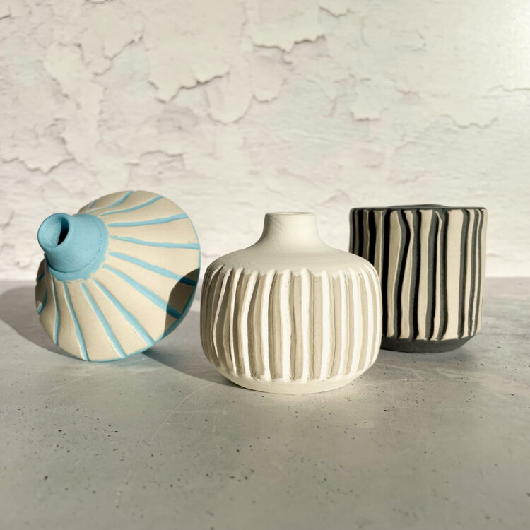 9808 - Black Stoneware Engobe - Image 3