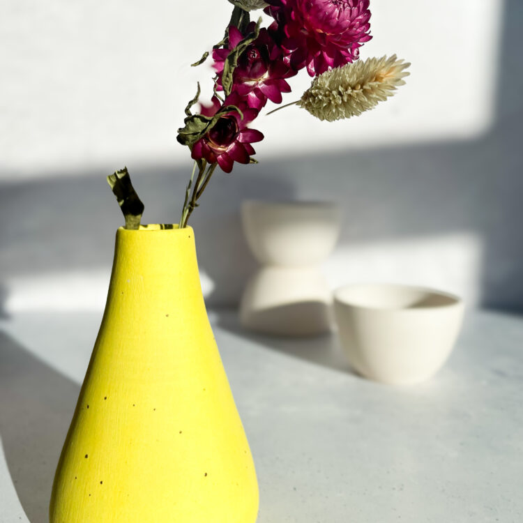 9821 - Yellow Stoneware Engobe - Image 2